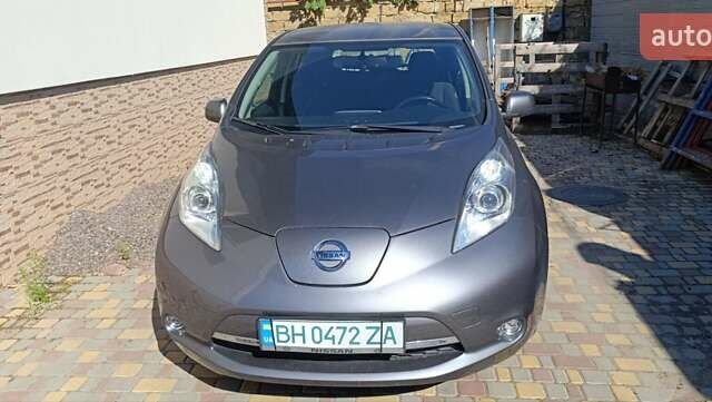 Сірий Ніссан Ліф, об'ємом двигуна 0 л та пробігом 171 тис. км за 7700 $, фото 5 на Automoto.ua
