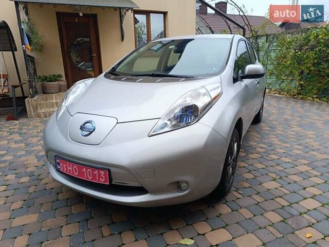 Ниссан Лиф 2014 в Ровно на Automoto.ua Серый Ниссан Лиф, объемом двигателя 0 л и пробегом 118 тыс. км за 5700 $, фото 6 на Automoto.ua