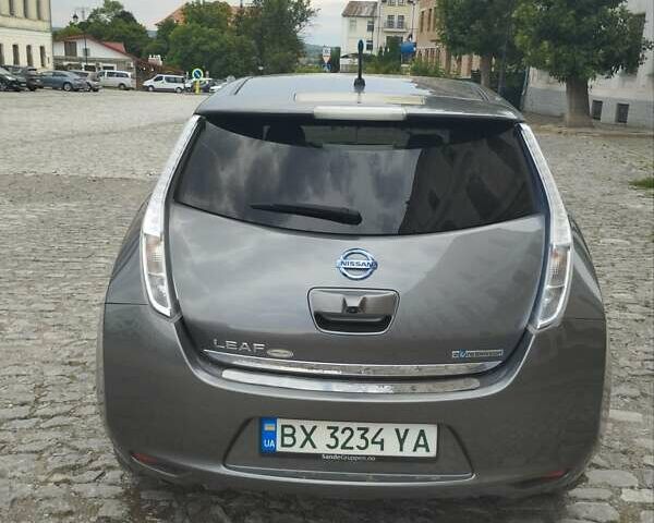 Серый Ниссан Лиф, объемом двигателя 0 л и пробегом 133 тыс. км за 7299 $, фото 6 на Automoto.ua