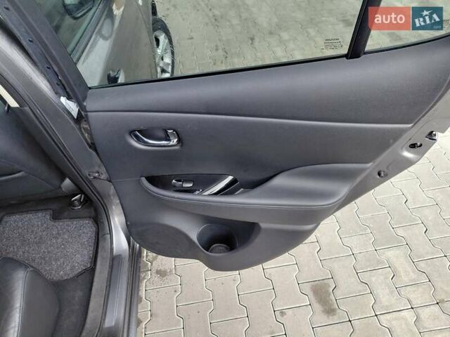 Серый Ниссан Лиф, объемом двигателя 0 л и пробегом 145 тыс. км за 7350 $, фото 23 на Automoto.ua