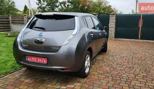 Серый Ниссан Лиф, объемом двигателя 0 л и пробегом 120 тыс. км за 6550 $, фото 15 на Automoto.ua