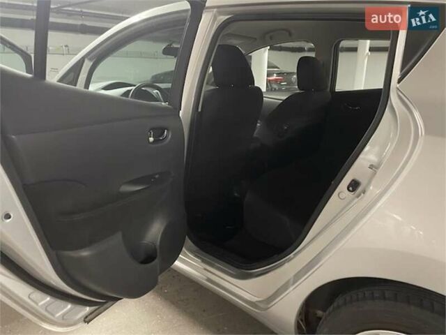 Сірий Ніссан Ліф, об'ємом двигуна 0 л та пробігом 88 тис. км за 7800 $, фото 9 на Automoto.ua