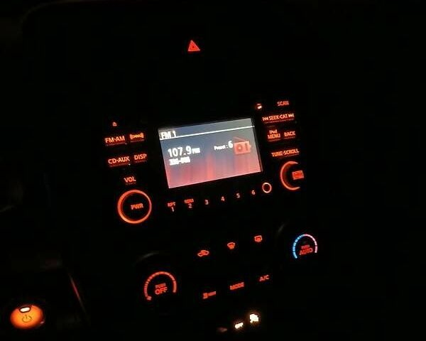 Серый Ниссан Лиф, объемом двигателя 0 л и пробегом 122 тыс. км за 6900 $, фото 11 на Automoto.ua