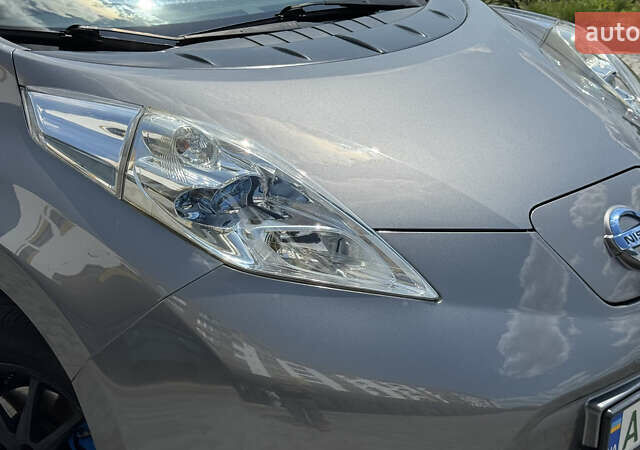 Серый Ниссан Лиф, объемом двигателя 0 л и пробегом 137 тыс. км за 6900 $, фото 1 на Automoto.ua