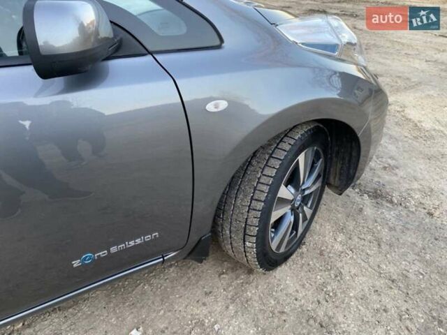 Серый Ниссан Лиф, объемом двигателя 0 л и пробегом 108 тыс. км за 6520 $, фото 12 на Automoto.ua