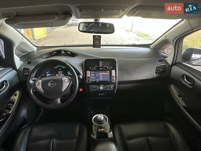 Сірий Ніссан Ліф, об'ємом двигуна 0 л та пробігом 103 тис. км за 7200 $, фото 15 на Automoto.ua