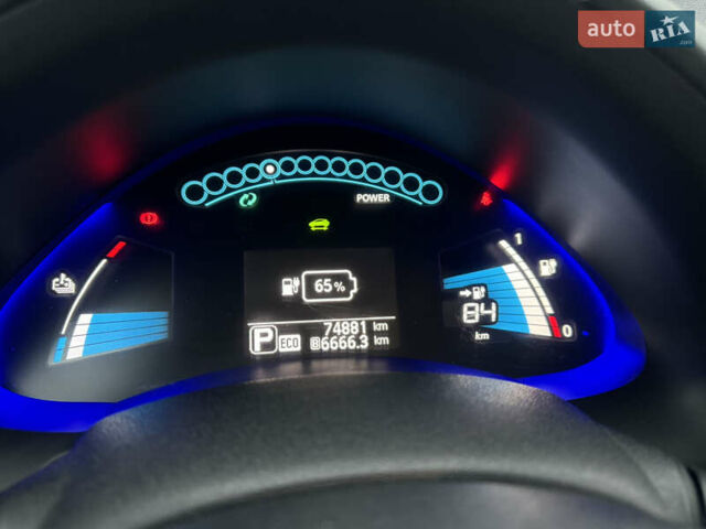 Сірий Ніссан Ліф, об'ємом двигуна 0 л та пробігом 75 тис. км за 7500 $, фото 42 на Automoto.ua