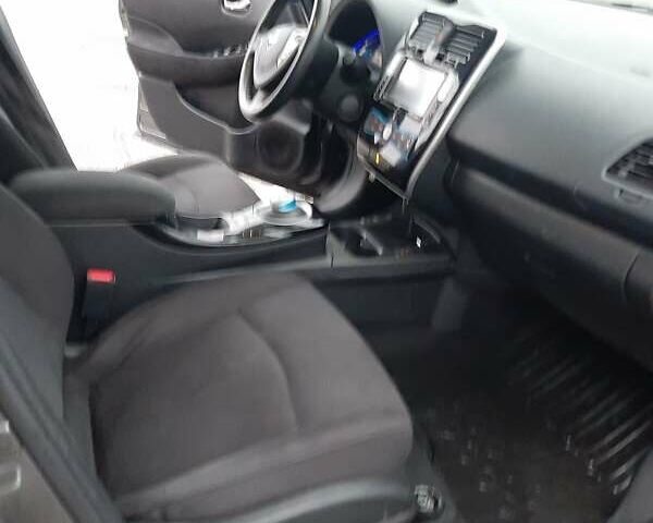 Серый Ниссан Лиф, объемом двигателя 0 л и пробегом 129 тыс. км за 7100 $, фото 13 на Automoto.ua