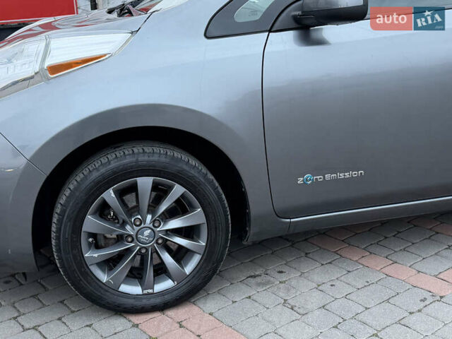 Серый Ниссан Лиф, объемом двигателя 0 л и пробегом 86 тыс. км за 6999 $, фото 6 на Automoto.ua