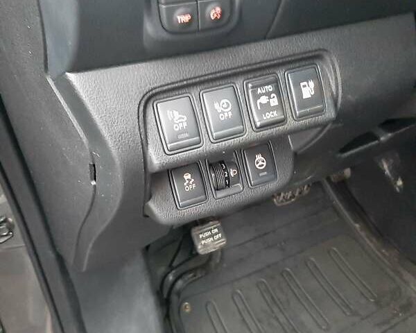 Серый Ниссан Лиф, объемом двигателя 0 л и пробегом 129 тыс. км за 7100 $, фото 51 на Automoto.ua