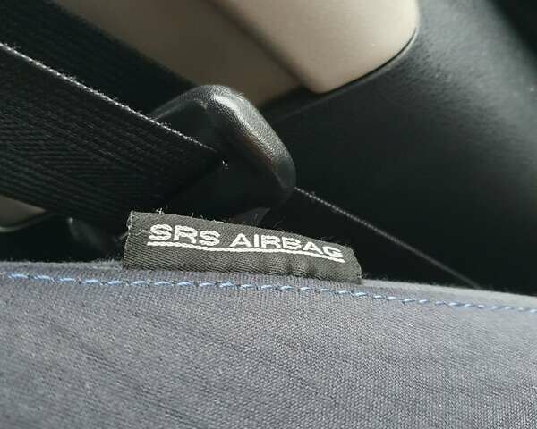 Серый Ниссан Лиф, объемом двигателя 0 л и пробегом 126 тыс. км за 7500 $, фото 95 на Automoto.ua