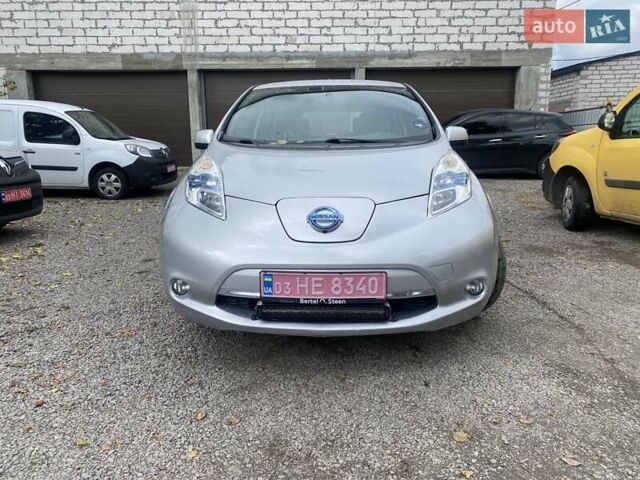 Серый Ниссан Лиф, объемом двигателя 0 л и пробегом 150 тыс. км за 6700 $, фото 4 на Automoto.ua
