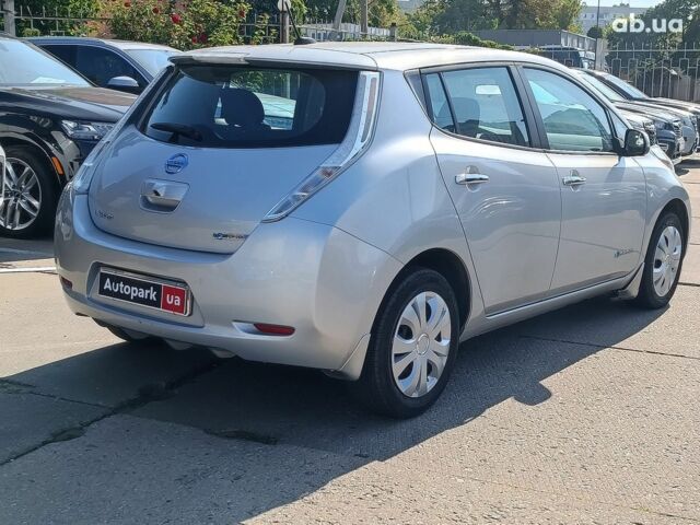 Сірий Ніссан Ліф, об'ємом двигуна 0 л та пробігом 77 тис. км за 7540 $, фото 6 на Automoto.ua