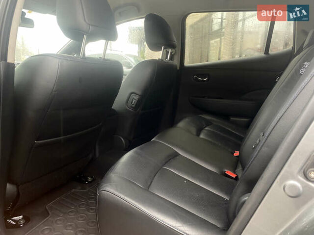 Серый Ниссан Лиф, объемом двигателя 0 л и пробегом 125 тыс. км за 6399 $, фото 7 на Automoto.ua