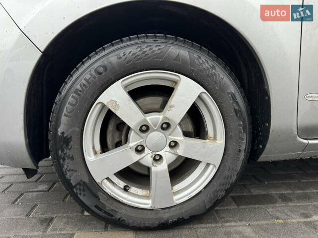 Сірий Ніссан Ліф, об'ємом двигуна 0 л та пробігом 75 тис. км за 7500 $, фото 9 на Automoto.ua