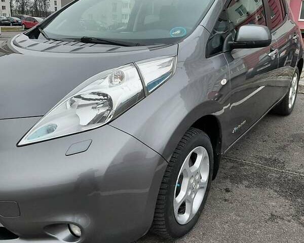 Серый Ниссан Лиф, объемом двигателя 0 л и пробегом 129 тыс. км за 7100 $, фото 7 на Automoto.ua