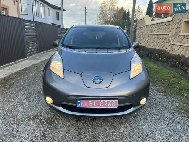 Ниссан Лиф 2014 в Черновцах на Automoto.ua Серый Ниссан Лиф, объемом двигателя 0 л и пробегом 83 тыс. км за 5900 $, фото 36 на Automoto.ua