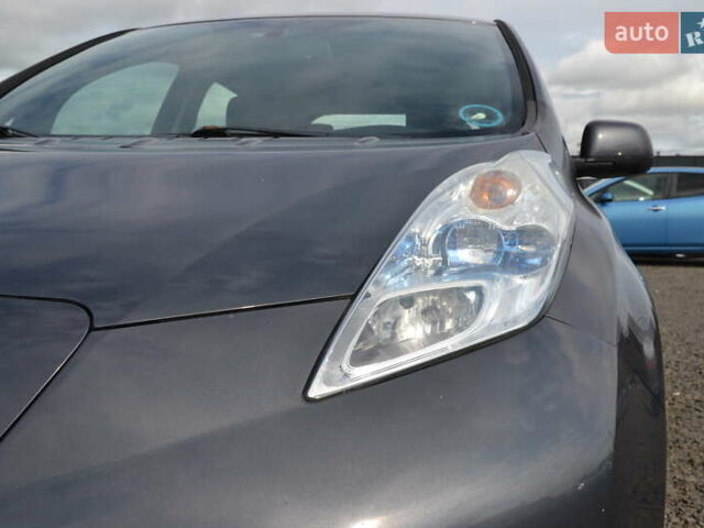 Серый Ниссан Лиф, объемом двигателя 0 л и пробегом 139 тыс. км за 5400 $, фото 12 на Automoto.ua