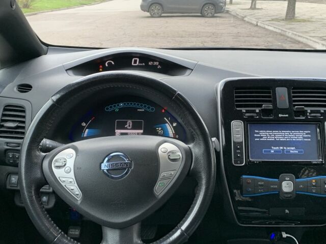 Серый Ниссан Лиф, объемом двигателя 0 л и пробегом 153 тыс. км за 7600 $, фото 3 на Automoto.ua