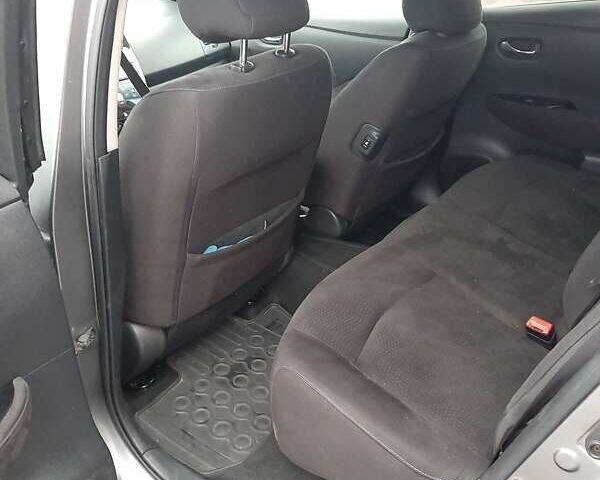 Серый Ниссан Лиф, объемом двигателя 0 л и пробегом 129 тыс. км за 7100 $, фото 56 на Automoto.ua