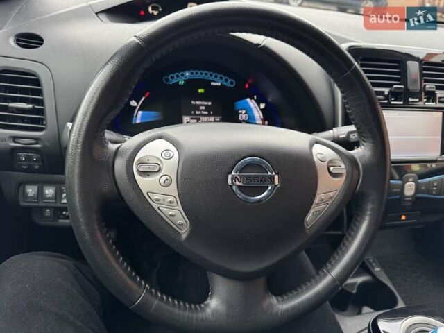 Серый Ниссан Лиф, объемом двигателя 0 л и пробегом 159 тыс. км за 6700 $, фото 32 на Automoto.ua
