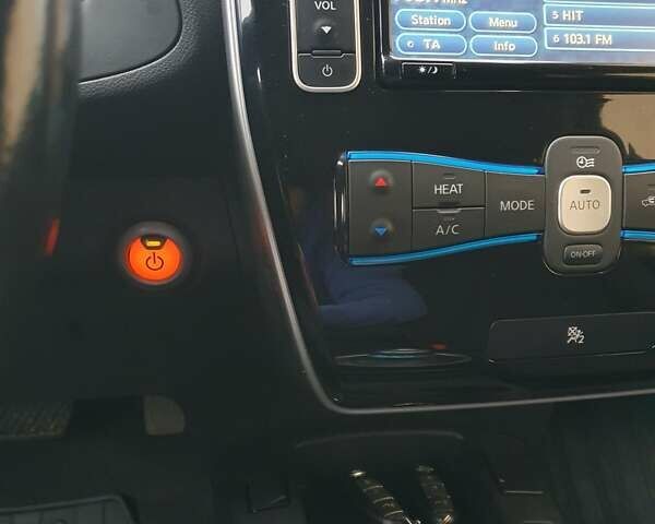 Серый Ниссан Лиф, объемом двигателя 0 л и пробегом 126 тыс. км за 7500 $, фото 97 на Automoto.ua