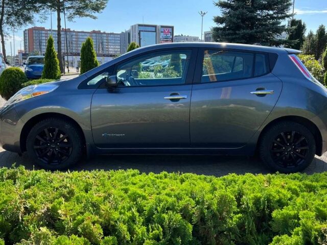 Серый Ниссан Лиф, объемом двигателя 0 л и пробегом 111 тыс. км за 7700 $, фото 3 на Automoto.ua