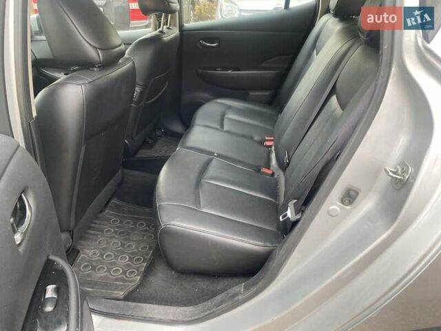 Серый Ниссан Лиф, объемом двигателя 0 л и пробегом 150 тыс. км за 6700 $, фото 8 на Automoto.ua