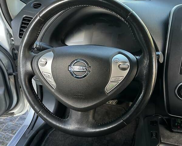 Сірий Ніссан Ліф, об'ємом двигуна 0 л та пробігом 122 тис. км за 8000 $, фото 15 на Automoto.ua