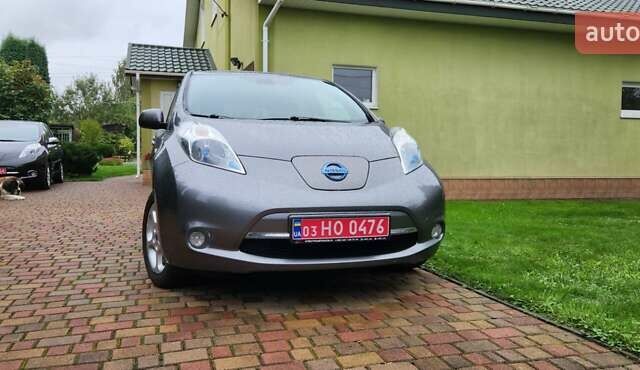 Серый Ниссан Лиф, объемом двигателя 0 л и пробегом 120 тыс. км за 6550 $, фото 6 на Automoto.ua