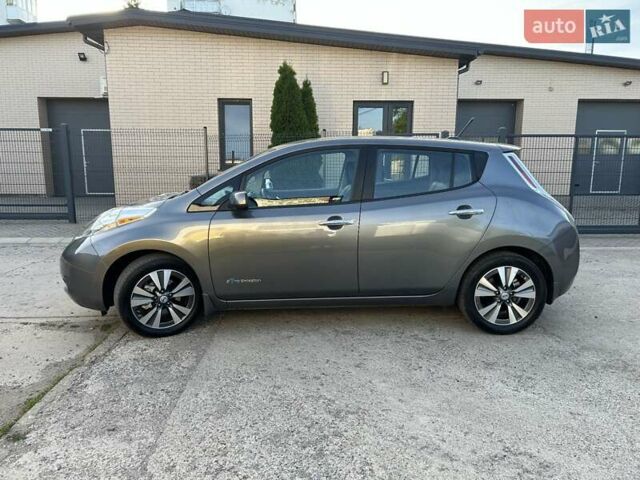 Сірий Ніссан Ліф, об'ємом двигуна 0 л та пробігом 154 тис. км за 8200 $, фото 4 на Automoto.ua