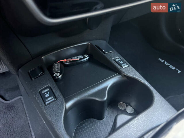 Ниссан Лиф 2014 в Черновцах на Automoto.ua Серый Ниссан Лиф, объемом двигателя 0 л и пробегом 83 тыс. км за 5900 $, фото 30 на Automoto.ua