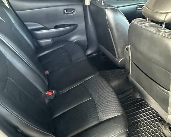 Сірий Ніссан Ліф, об'ємом двигуна 0 л та пробігом 103 тис. км за 7200 $, фото 17 на Automoto.ua