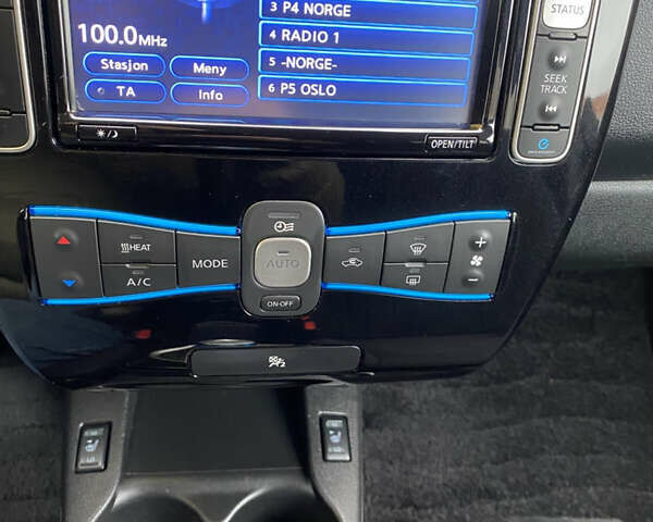 Серый Ниссан Лиф, объемом двигателя 0 л и пробегом 129 тыс. км за 6699 $, фото 17 на Automoto.ua