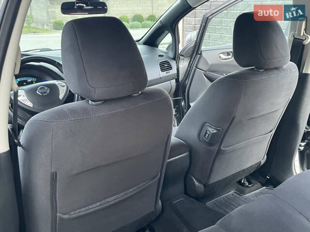 Серый Ниссан Лиф, объемом двигателя 0 л и пробегом 123 тыс. км за 6700 $, фото 40 на Automoto.ua