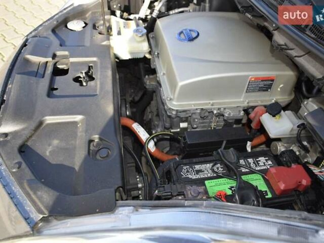 Серый Ниссан Лиф, объемом двигателя 0 л и пробегом 96 тыс. км за 7200 $, фото 30 на Automoto.ua