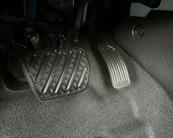 Сірий Ніссан Ліф, об'ємом двигуна 0 л та пробігом 90 тис. км за 6600 $, фото 10 на Automoto.ua