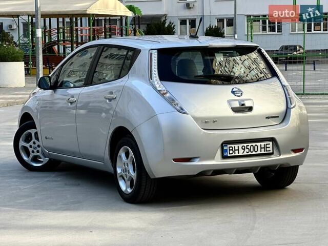 Серый Ниссан Лиф, объемом двигателя 0 л и пробегом 146 тыс. км за 6800 $, фото 7 на Automoto.ua