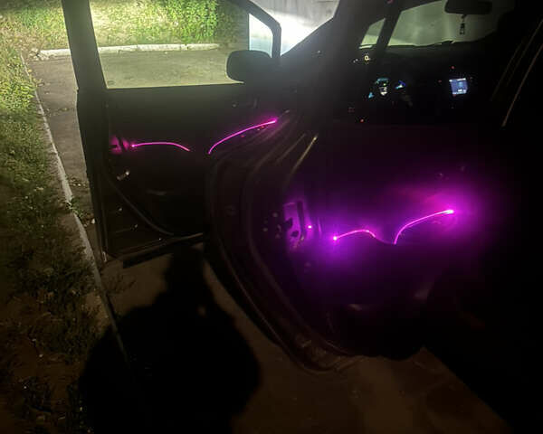 Серый Ниссан Лиф, объемом двигателя 0 л и пробегом 130 тыс. км за 7500 $, фото 13 на Automoto.ua