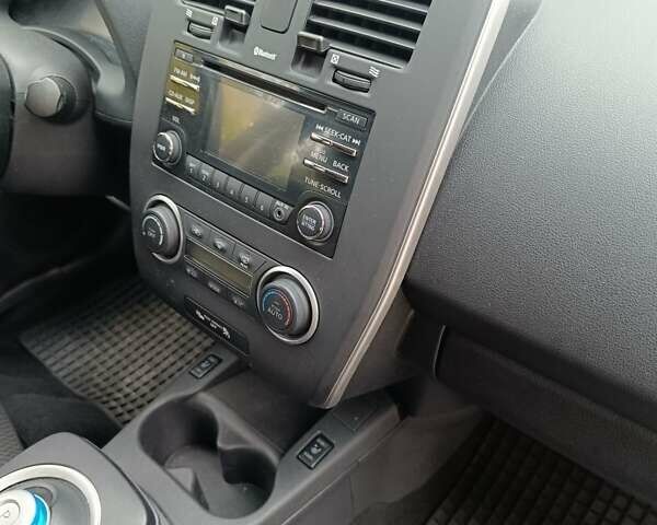 Ниссан Лиф 2014 в Ровно на Automoto.ua Серый Ниссан Лиф, объемом двигателя 0 л и пробегом 118 тыс. км за 5700 $, фото 44 на Automoto.ua