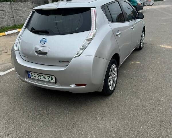 Ниссан Лиф 2014 в Софіївська Борщагівка на Automoto.ua Серый Ниссан Лиф, объемом двигателя 0 л и пробегом 176 тыс. км за 5500 $, фото 3 на Automoto.ua