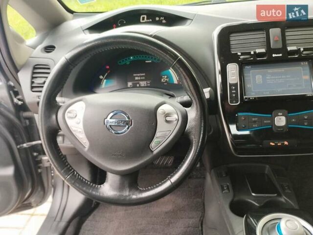 Серый Ниссан Лиф, объемом двигателя 0 л и пробегом 82 тыс. км за 7600 $, фото 4 на Automoto.ua