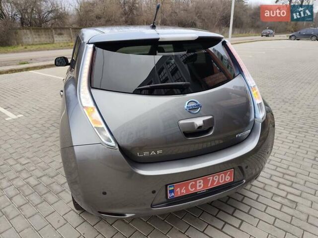 Серый Ниссан Лиф, объемом двигателя 0 л и пробегом 100 тыс. км за 5999 $, фото 20 на Automoto.ua