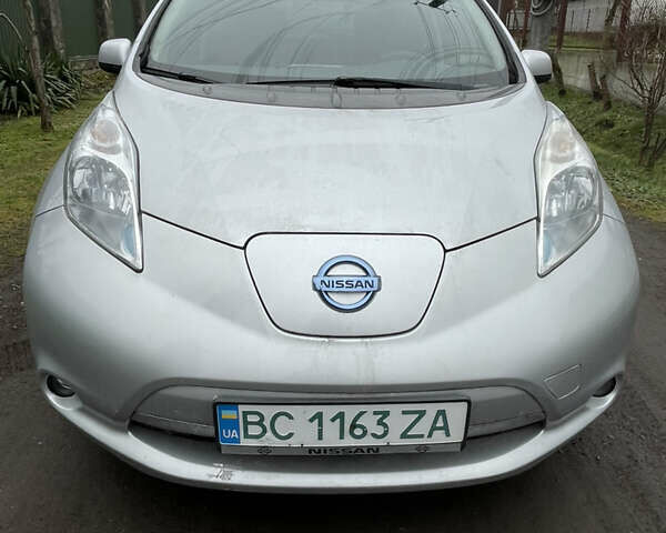 Серый Ниссан Лиф, объемом двигателя 0 л и пробегом 106 тыс. км за 5700 $, фото 2 на Automoto.ua