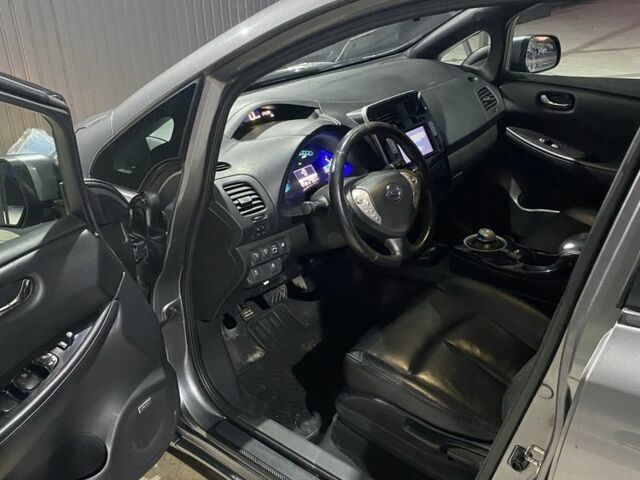 Сірий Ніссан Ліф, об'ємом двигуна 0 л та пробігом 131 тис. км за 6550 $, фото 7 на Automoto.ua