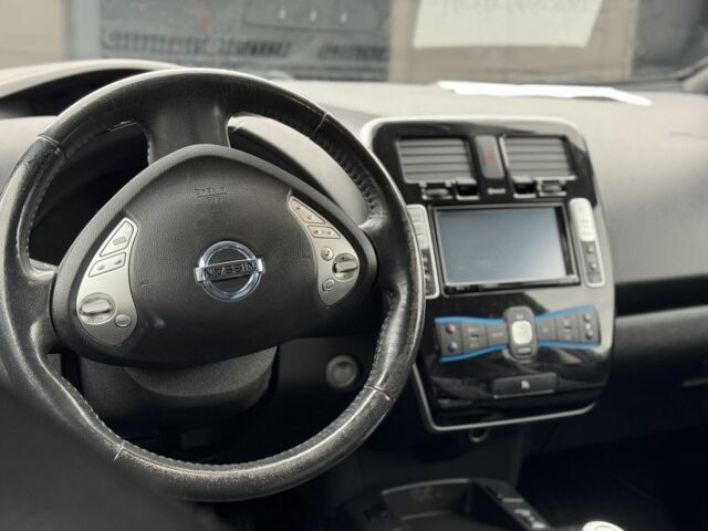 Сірий Ніссан Ліф, об'ємом двигуна 0 л та пробігом 113 тис. км за 6500 $, фото 7 на Automoto.ua
