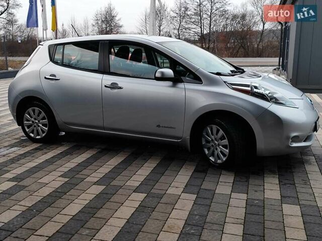 Серый Ниссан Лиф, объемом двигателя 0 л и пробегом 144 тыс. км за 5990 $, фото 6 на Automoto.ua