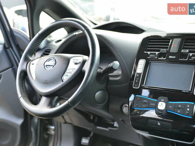 Сірий Ніссан Ліф, об'ємом двигуна 0 л та пробігом 74 тис. км за 6999 $, фото 20 на Automoto.ua