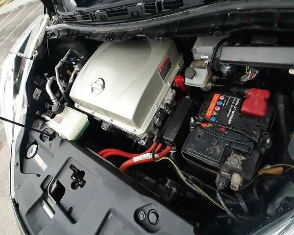 Серый Ниссан Лиф, объемом двигателя 0 л и пробегом 129 тыс. км за 7100 $, фото 27 на Automoto.ua