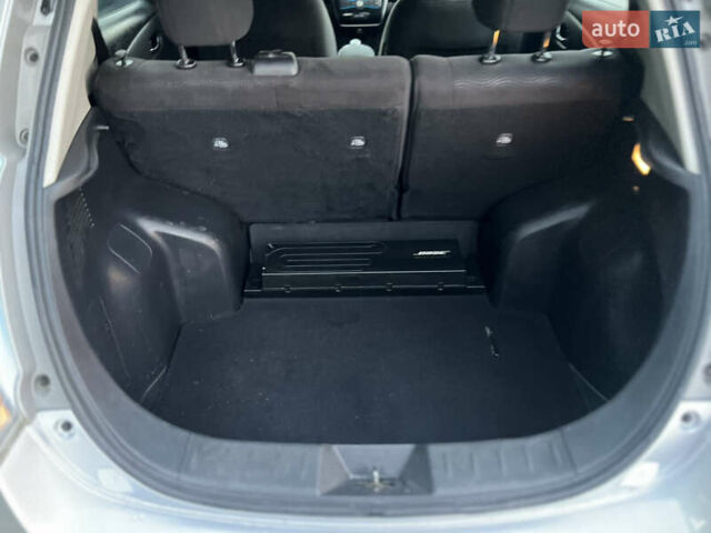 Серый Ниссан Лиф, объемом двигателя 0 л и пробегом 108 тыс. км за 7290 $, фото 24 на Automoto.ua